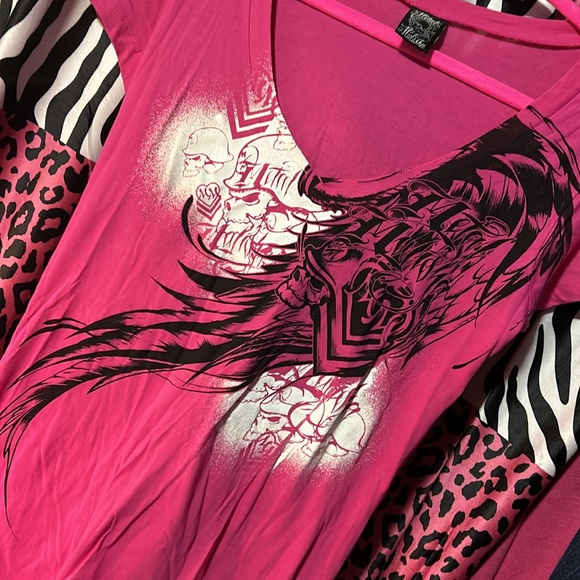 Metal mulisha V neck shirt - Picture 2 of 4